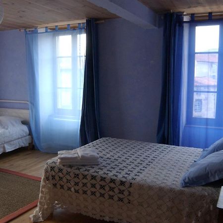 La maison des archers Saint-Saturnin  Extérieur photo