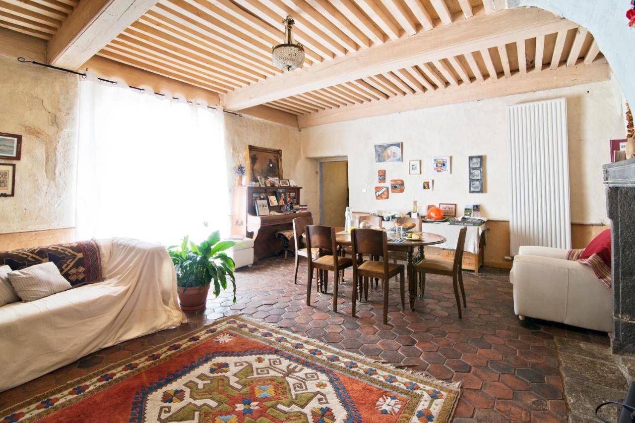 La maison des archers Saint-Saturnin  Extérieur photo