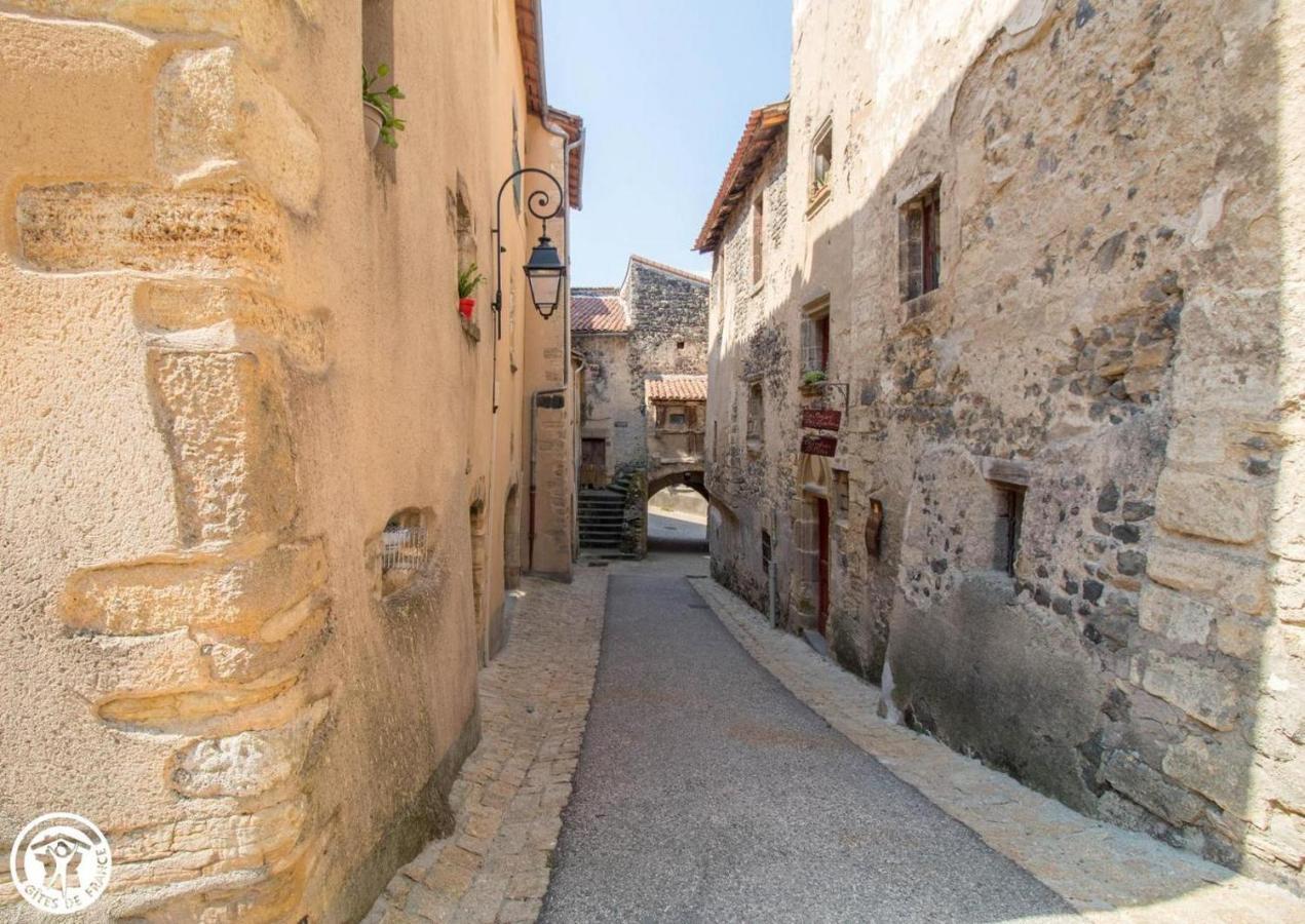 La maison des archers Saint-Saturnin  Extérieur photo